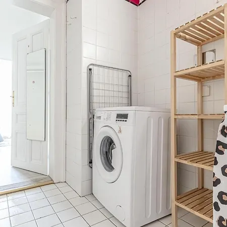 Comfy 3Br Shared Apartment - U6 Subway, Danube & Millenium City Wiedeń Zewnętrze zdjęcie