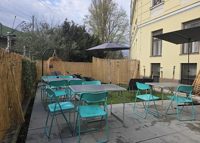 Comfy 3Br Shared Apartment - U6 Subway, Danube & Millenium City