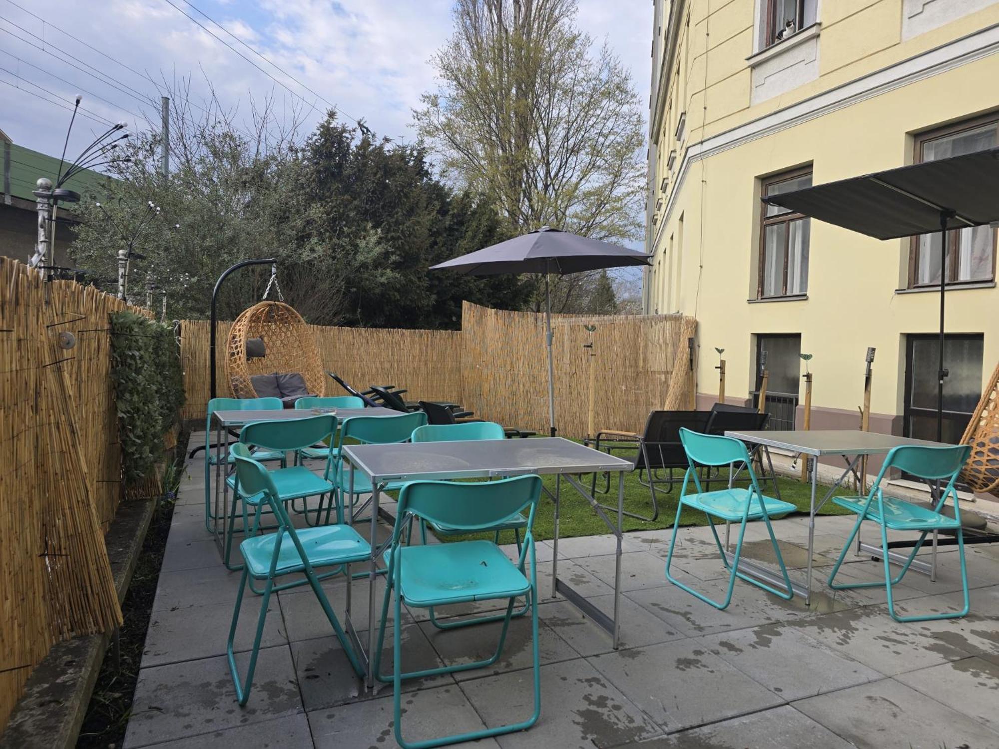 Comfy 3br Shared - U6 Subway, Danube & Millenium Apartment Wien