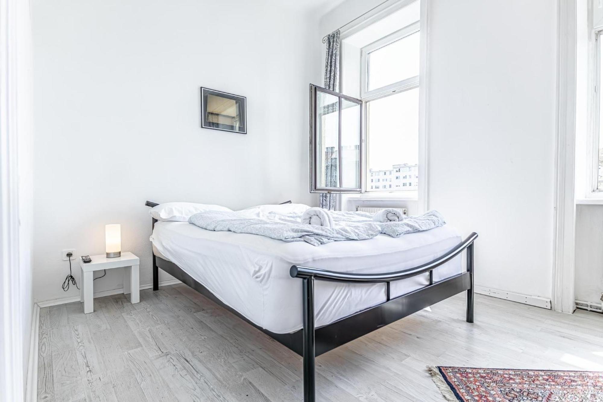 Apartament Comfy 3br Shared - U6 Subway, Danube & Millenium *