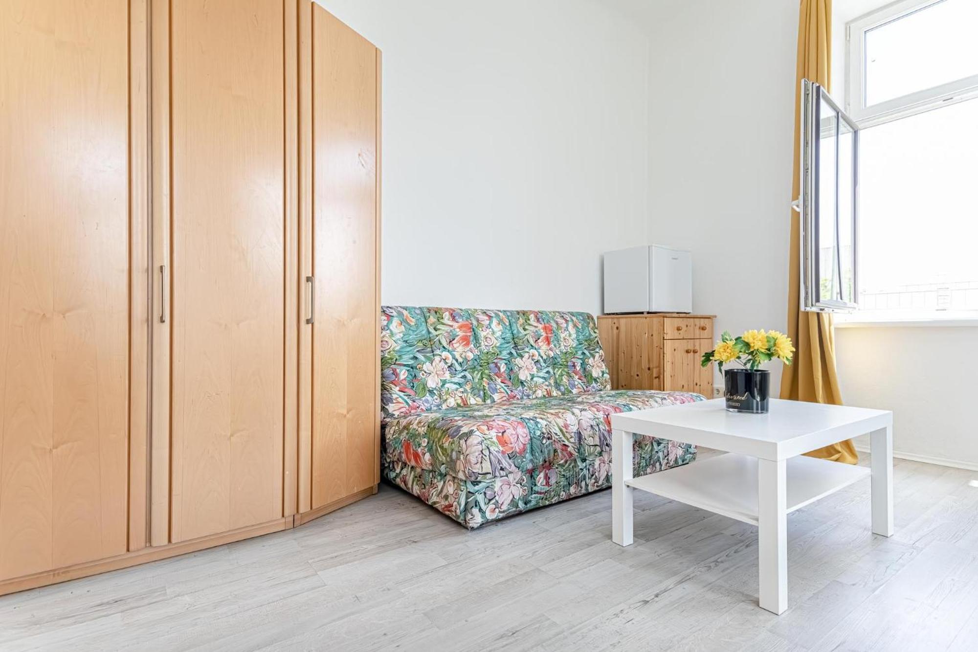 Comfy 3br Shared - U6 Subway, Danube & Millenium Apartament *
